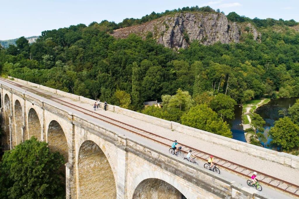 Le Cormoran Emplacement Ideal, Moderne Tres Equipe Thury-Harcourt-le-Hom Kültér fotó